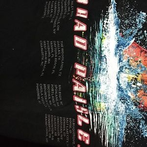 Gildan Shirts - Brad Paisley H2O tour World shirt 2XL Gildan Shirts - Brad Paisley H2O tour World shirt 2XL
